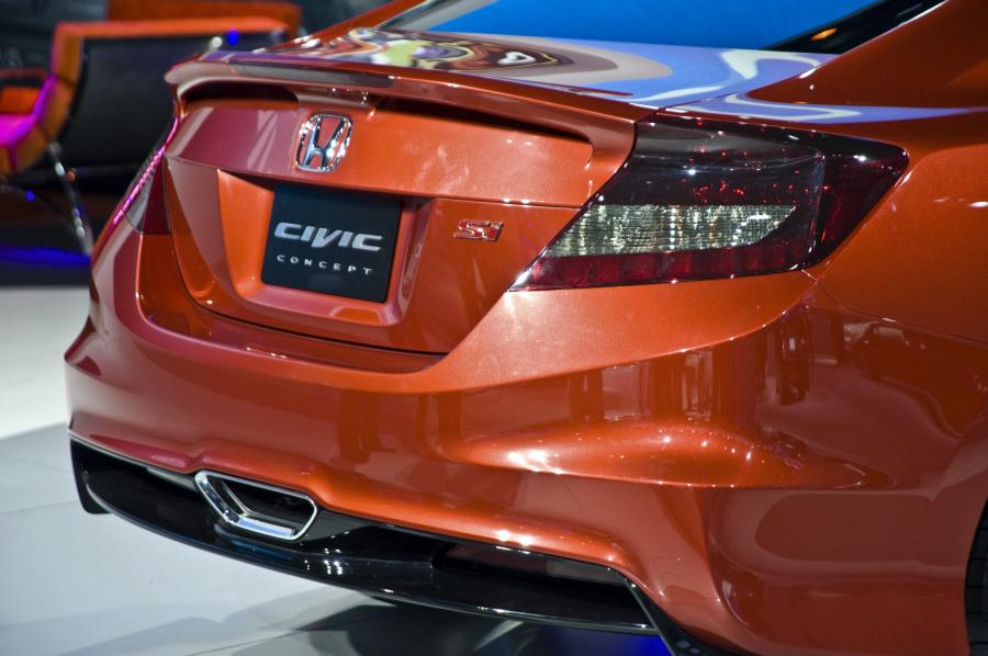 Honda Civic Si Concept 2011 года  (фото 3 из 45)